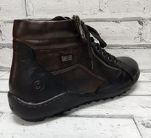 Load image into Gallery viewer, REMONTE - R1458-03 - Zip/Lace Water Resistant ANKLE BOOT - Black Combi