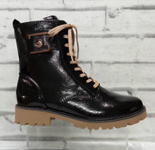 Load image into Gallery viewer, REMONTE - D8663-00 - LACE UP/ZIP ANKLE BOOT - BLACK PATENT