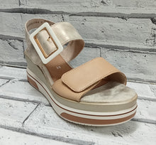 Load image into Gallery viewer, REMONTE - D1P50-90 - WEDGE SANDAL - Beige Multi Metallic