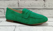 Load image into Gallery viewer, REMONTE - D0K02-52 - LOAFER SHOE  - Apple Green