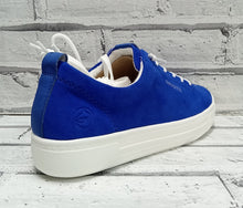 Load image into Gallery viewer, REMONTE - D0913-14 - LACE UP TRAINER - Sapphire Blue