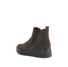 Load image into Gallery viewer, GABOR (DUBLIN) - 72.061.43 - CHELSEA BOOT - Brown