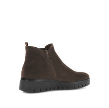 Load image into Gallery viewer, GABOR (DUBLIN) - 72.061.43 - CHELSEA BOOT - Brown