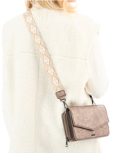 Load image into Gallery viewer, RIEKER - H1125-90 - CROSS BODY BAG - Metallic Platinum