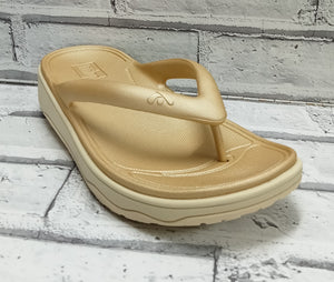 FitFlop - RELIEF RECOVERY - Toe-Thong Sandals - Gold