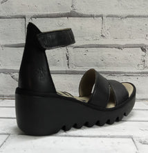 Load image into Gallery viewer, FLY London - BONO290FLY - P501290007 - SANDAL  - Black