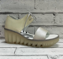 Load image into Gallery viewer, FLY London - BILU465FLY - P501465001 - SANDAL  - Silver/Off White