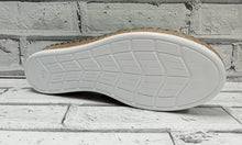 Load image into Gallery viewer, SHOOZY - IVY - PUMP/SNEAKER - Emerald Green