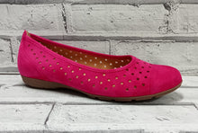 Load image into Gallery viewer, GABOR - (Ruffle) - 44.169.30 - BALLET PUMP - Pink