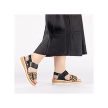 Load image into Gallery viewer, RIEKER - V4181-00 - WEDGE STRAP SANDAL - Beige/Black