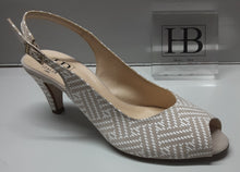 Load image into Gallery viewer, HB Italia - B272 SHOE/SANDAL - Beige/White Intreccio