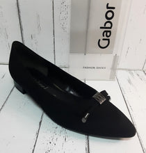 Load image into Gallery viewer, GABOR - 31.201.17 - BALLET SHOE - Nubuck Leather - Schwarz (Black)
