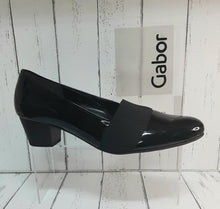 Load image into Gallery viewer, GABOR - 52.052.87 - COURT SHOE - Schwarz (Black Patent)