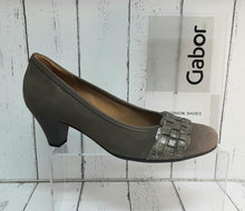 Load image into Gallery viewer, GABOR - 35.480.33 - COURT SHOE - Fumo/Fango (Beige)