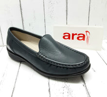 Load image into Gallery viewer, ARA - 12-40101 32G - Leather MOCCASIN SHOE - Navy