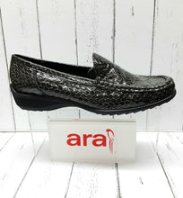 Load image into Gallery viewer, ARA - 12-40101 18G - Snake Patent/Leather MOCCASIN SHOE - Graphite