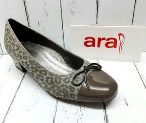 ARA - 12-43503 23F - NUBUCK/PATENT COURT SHOE - Grey