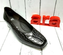 Load image into Gallery viewer, ARA - 12-41859 06H - CROCODILE PATENT LEATHER COURT SHOE - Black