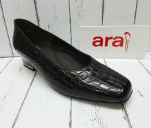 Load image into Gallery viewer, ARA - 12-41859 07H - CROCODILE PATENT LEATHER COURT SHOE - Mocca Brown