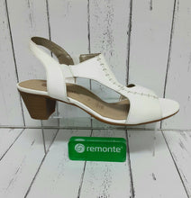 Load image into Gallery viewer, REMONTE - R9252-80 - STRAP HEELED SANDAL - White