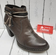 Load image into Gallery viewer, RIEKER - 55298-46 - HEELED BOOT - Grey
