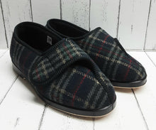 Load image into Gallery viewer, GBS - BILL SLIPPER - Check