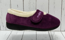 Load image into Gallery viewer, FLEET &amp; FOSTER - CAPA SLIPPER - Plum