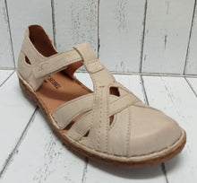 Load image into Gallery viewer, JOSEF SEIBEL - 79529 95 230 - ROSALIE 29 - CLOSED TOE SANDAL/SHOE - Cream