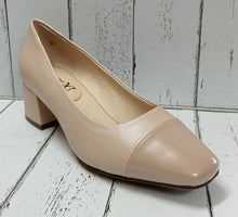 Load image into Gallery viewer, CAPRICE - 9-22305-20 408 - COURT SHOE - Beige