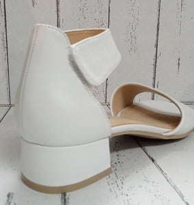 CAPRICE - 9-28212-20 102 - ANKLE STRAP SANDAL/ SHOE - White