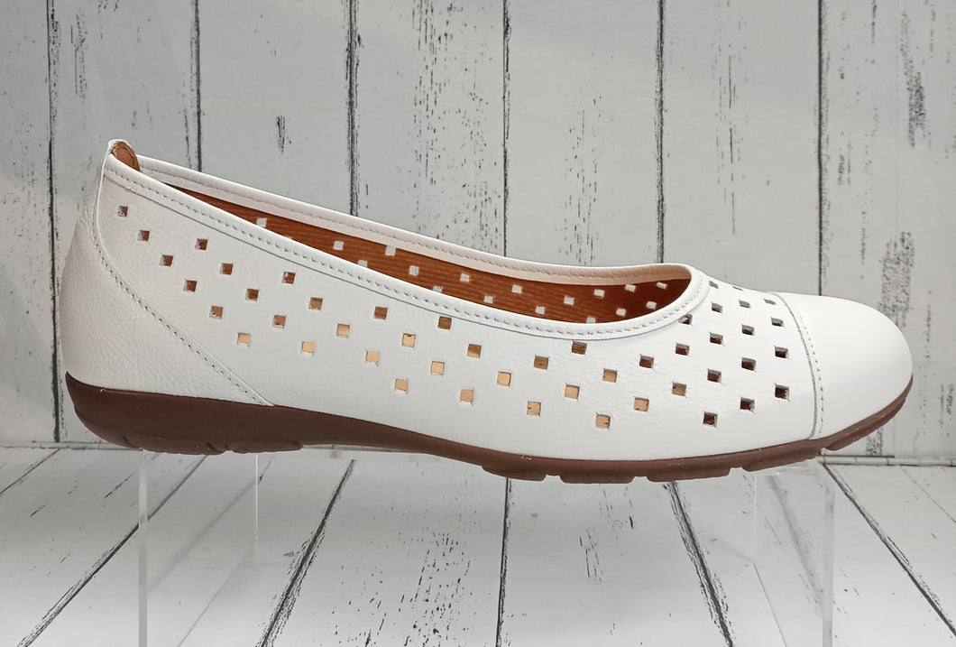 GABOR - RUFFLE - 24.169.21 - BALLET PUMP - Leather - White