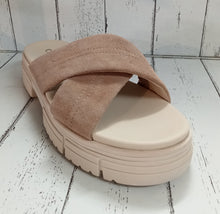 Load image into Gallery viewer, CAPRICE - 9-9-27207-20 205 - SLIP ON / MULE - Cement (Taupe)